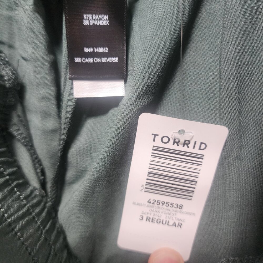 NWT Torrid SIze 3 Regular Olive Pants - Picture 3 of 3